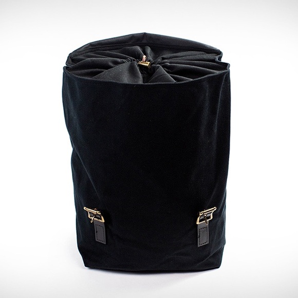 LIKE NEW Filson Ranger twill canvas and leather backpack - Picture 2 of 16